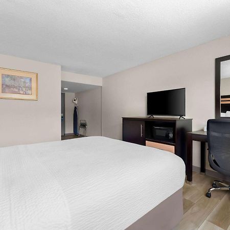 Days Inn By Wyndham Albany Suny Exterior photo