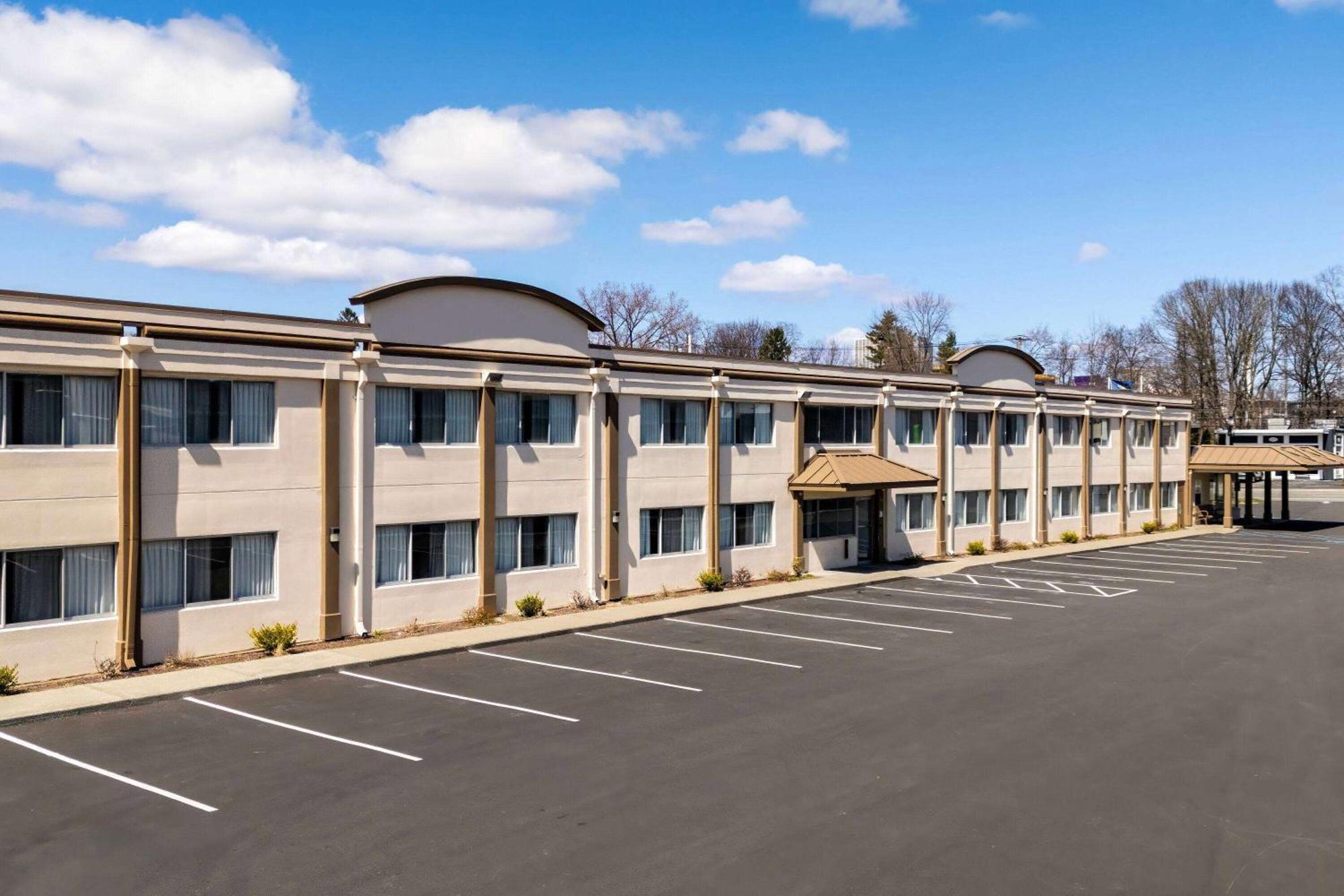 Days Inn By Wyndham Albany Suny Exterior photo