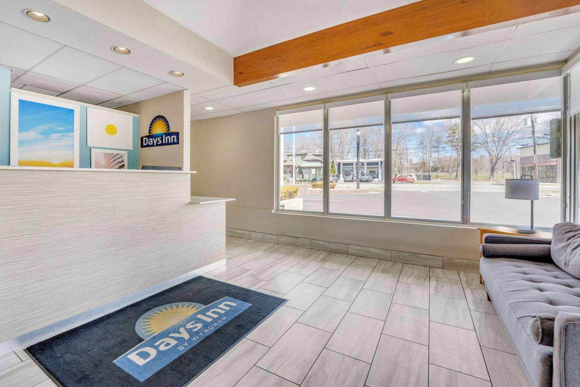 Days Inn By Wyndham Albany Suny Exterior photo